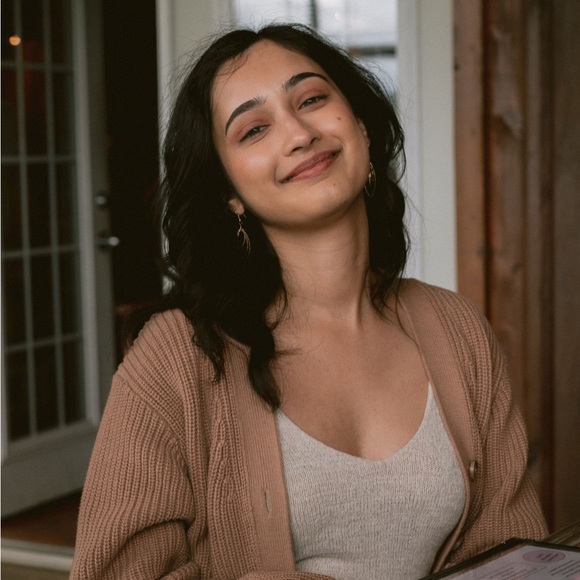 Meet your Posher, Apoorva - Picture 1 of 1